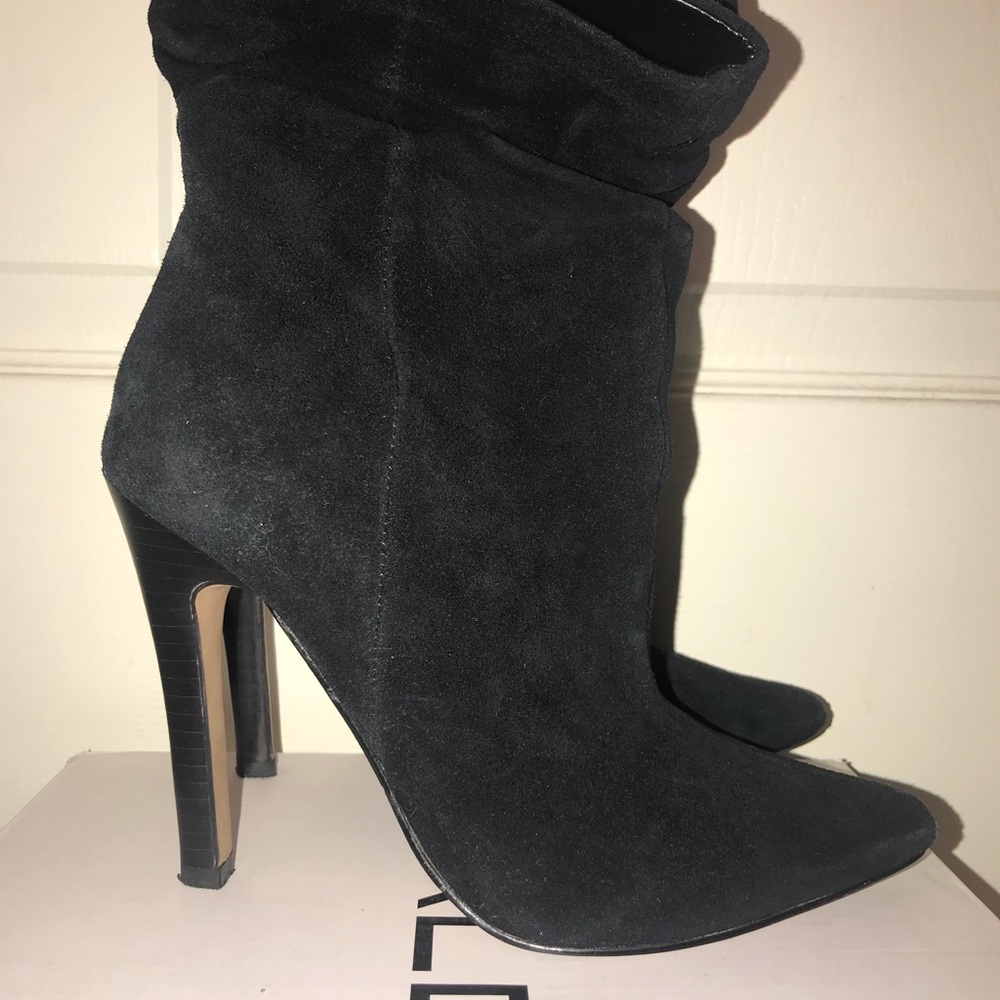 Mid calf Aldo slouch slip on boot SIZE 6
